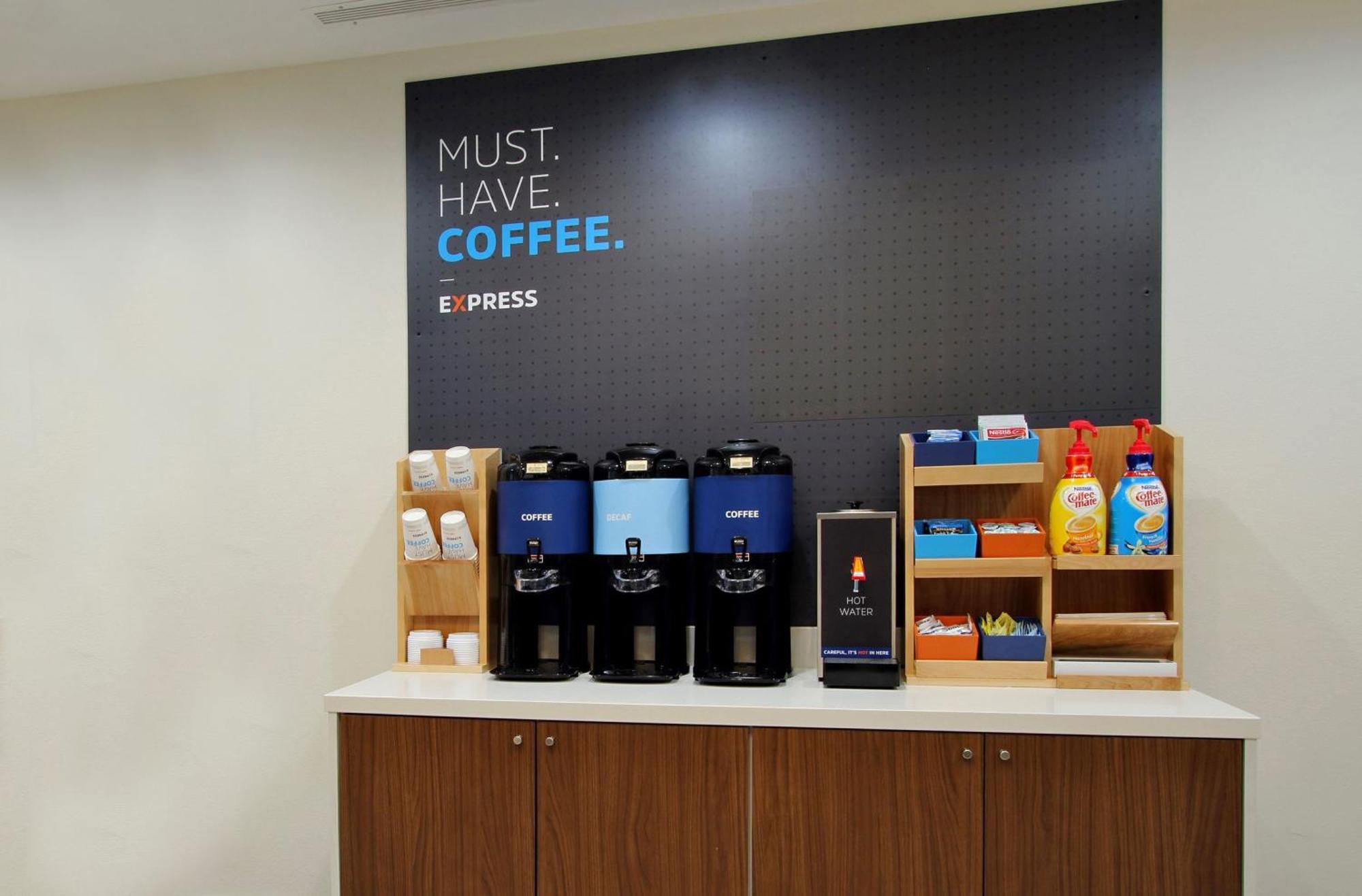 Holiday Inn Express & Suites Indianapolis - East By Ihg Luaran gambar