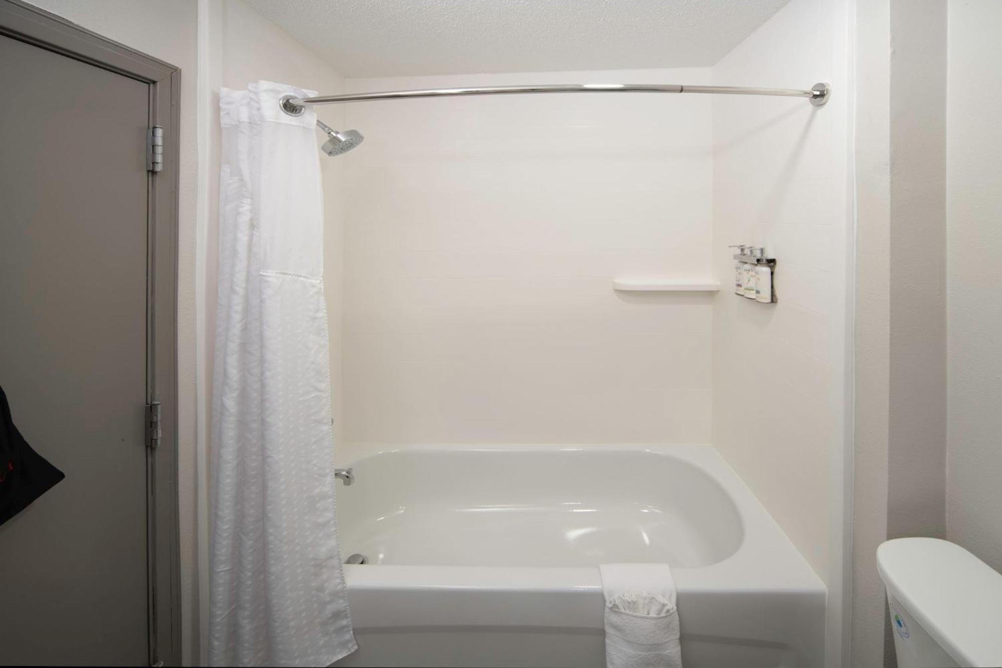 Holiday Inn Express & Suites Indianapolis - East By Ihg Luaran gambar