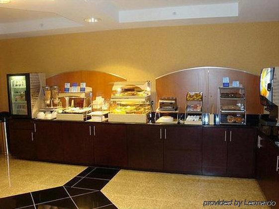 Holiday Inn Express & Suites Indianapolis - East By Ihg Restoran gambar