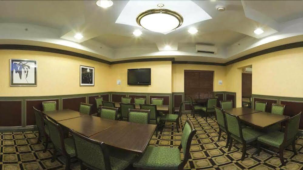 Holiday Inn Express & Suites Indianapolis - East By Ihg Luaran gambar